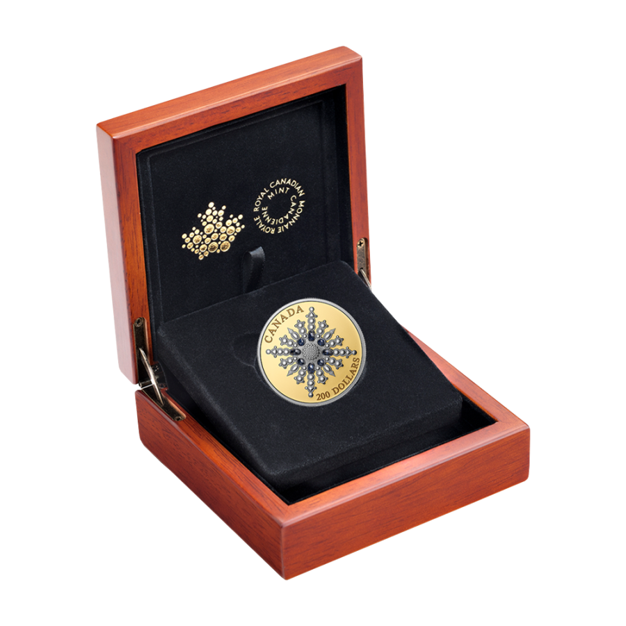 gold-coin-sapphire-brooch-of-the-queen-2024-packaging