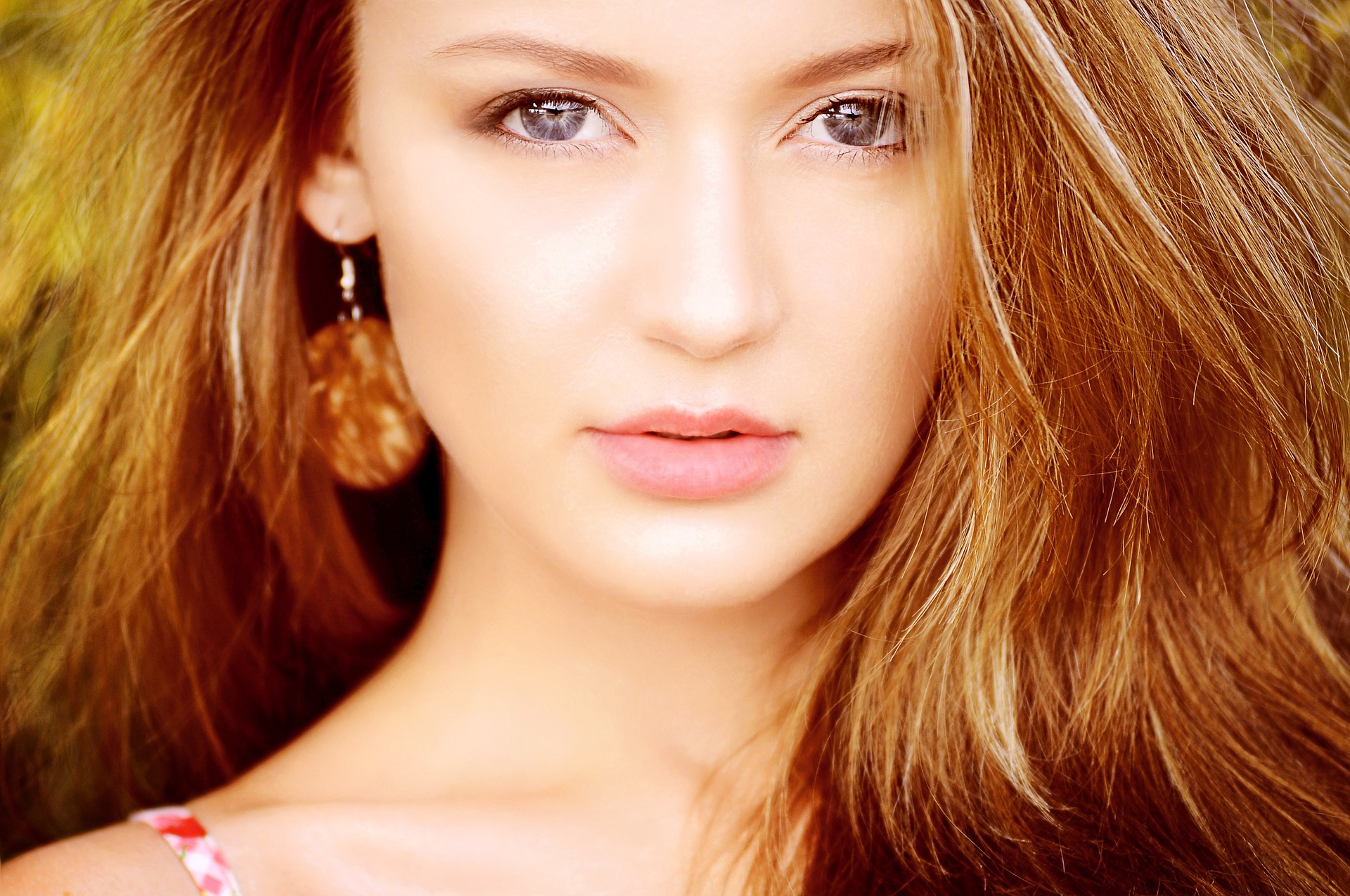 Jak dopasować kolczyki do kształtu twarzy